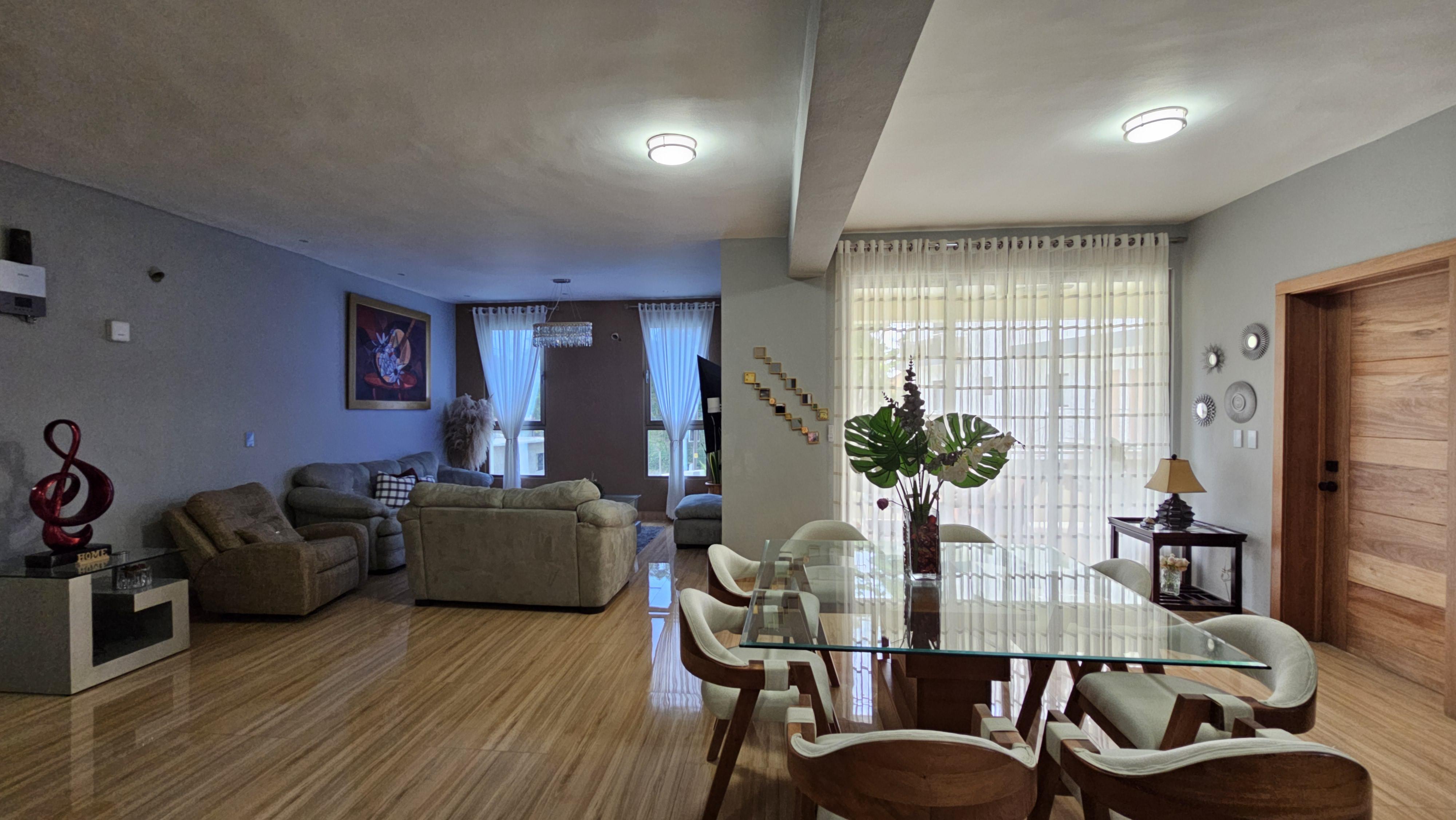 Spacious 3BR Villa w/ Pool