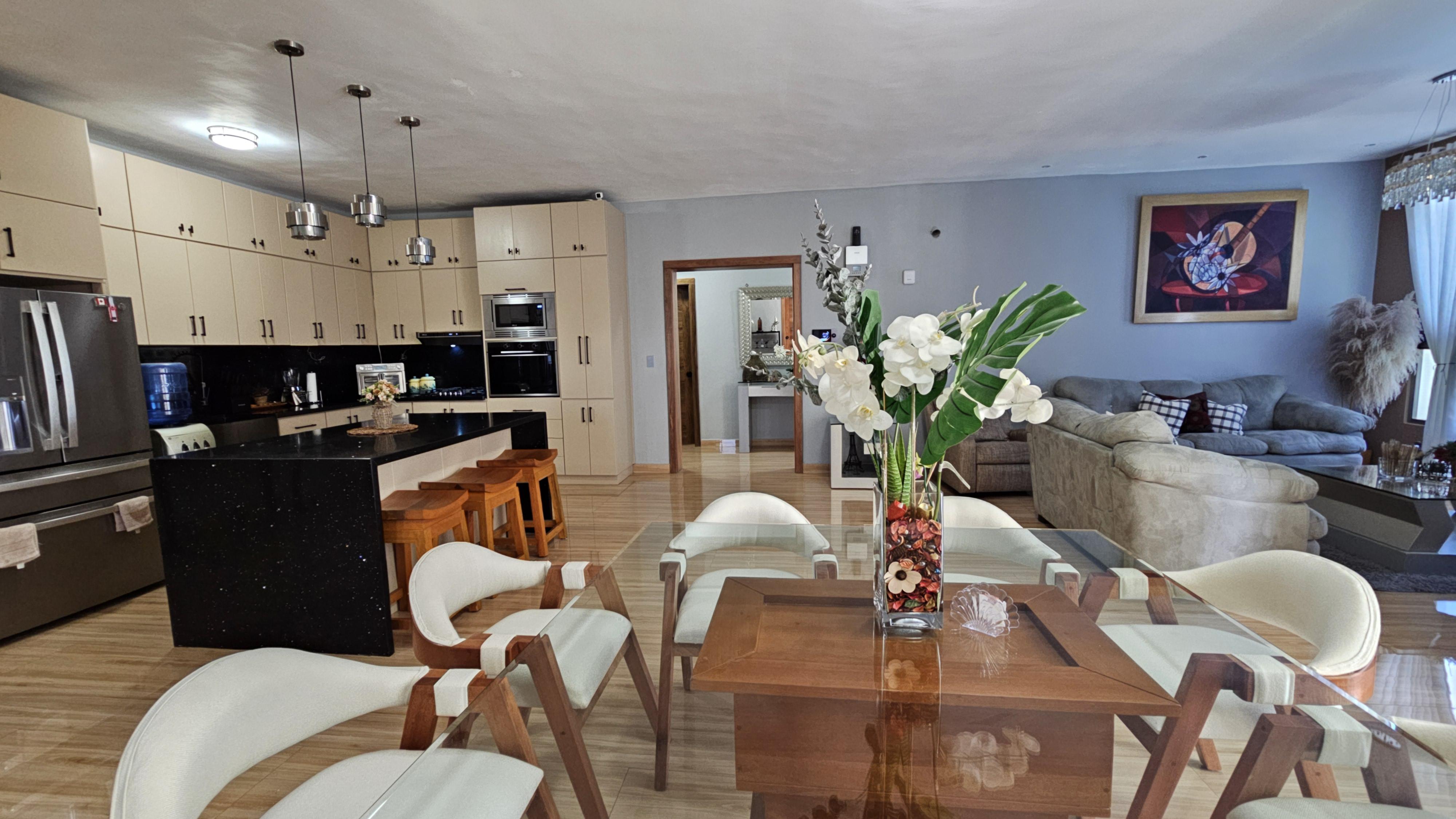 Spacious 3BR Villa w/ Pool