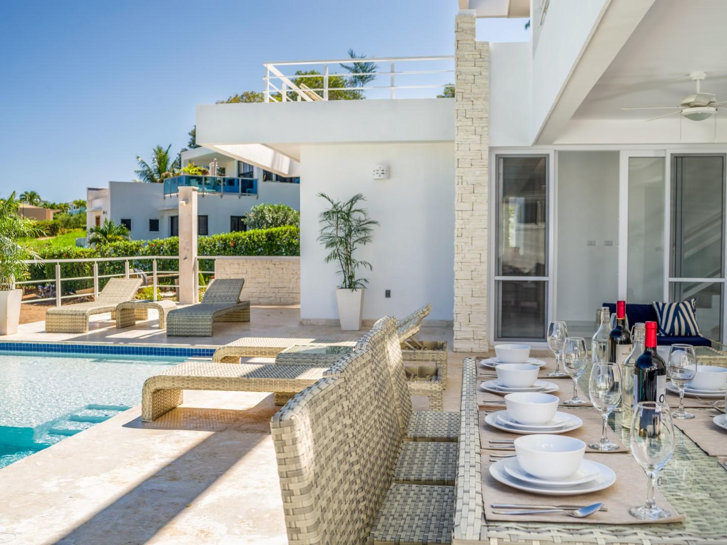 Villa Seashell – Modern 3-Bedroom Luxury Villa