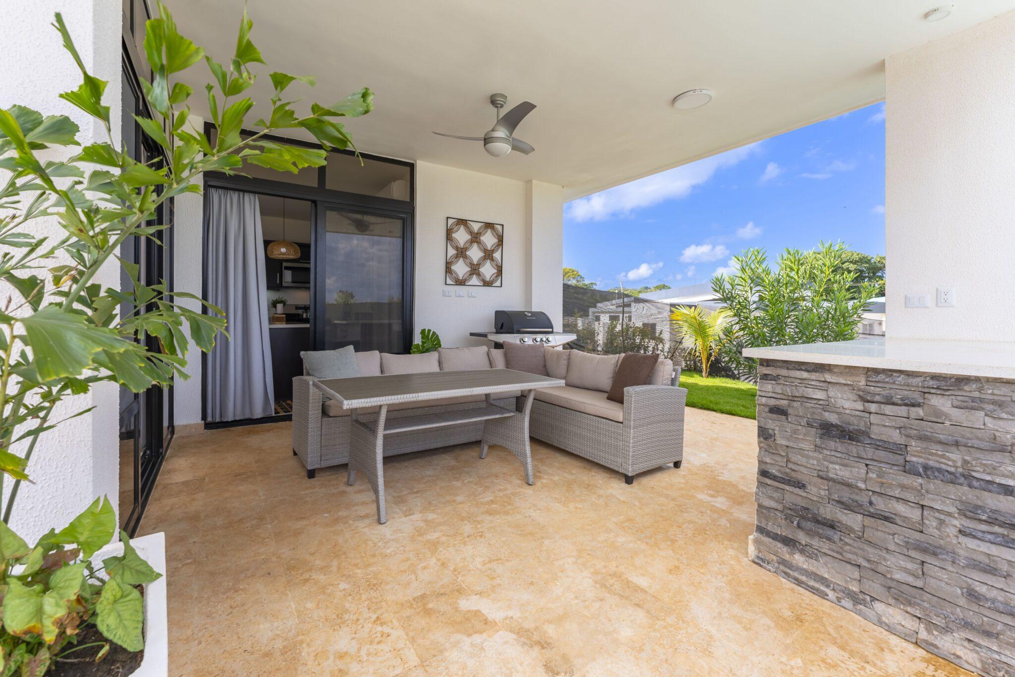 Villa Sunset – 2-Bedroom, 2.5-Bath Modern Tropical Home