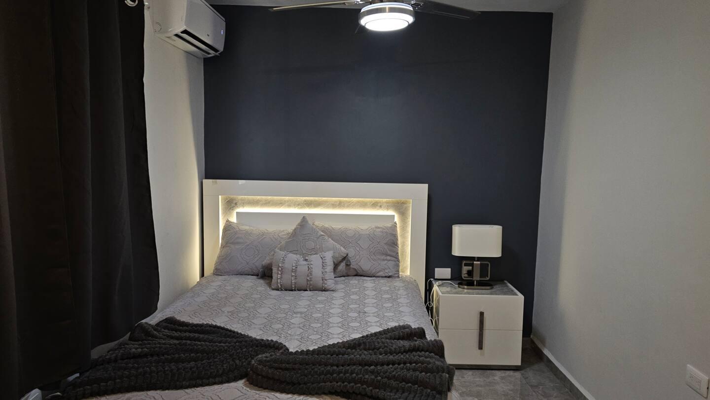 Modern 2BR Apartment with Balcony – Los Castillos