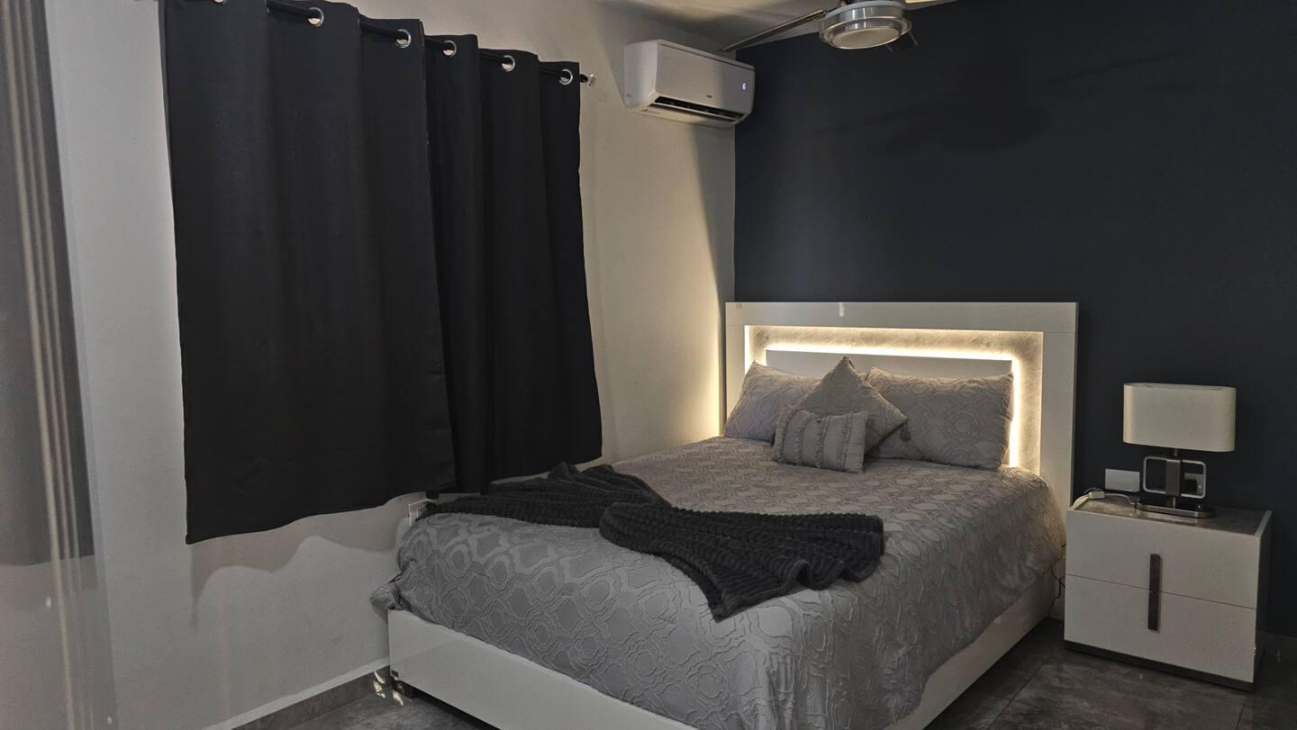 Modern 2BR Apartment with Balcony – Los Castillos