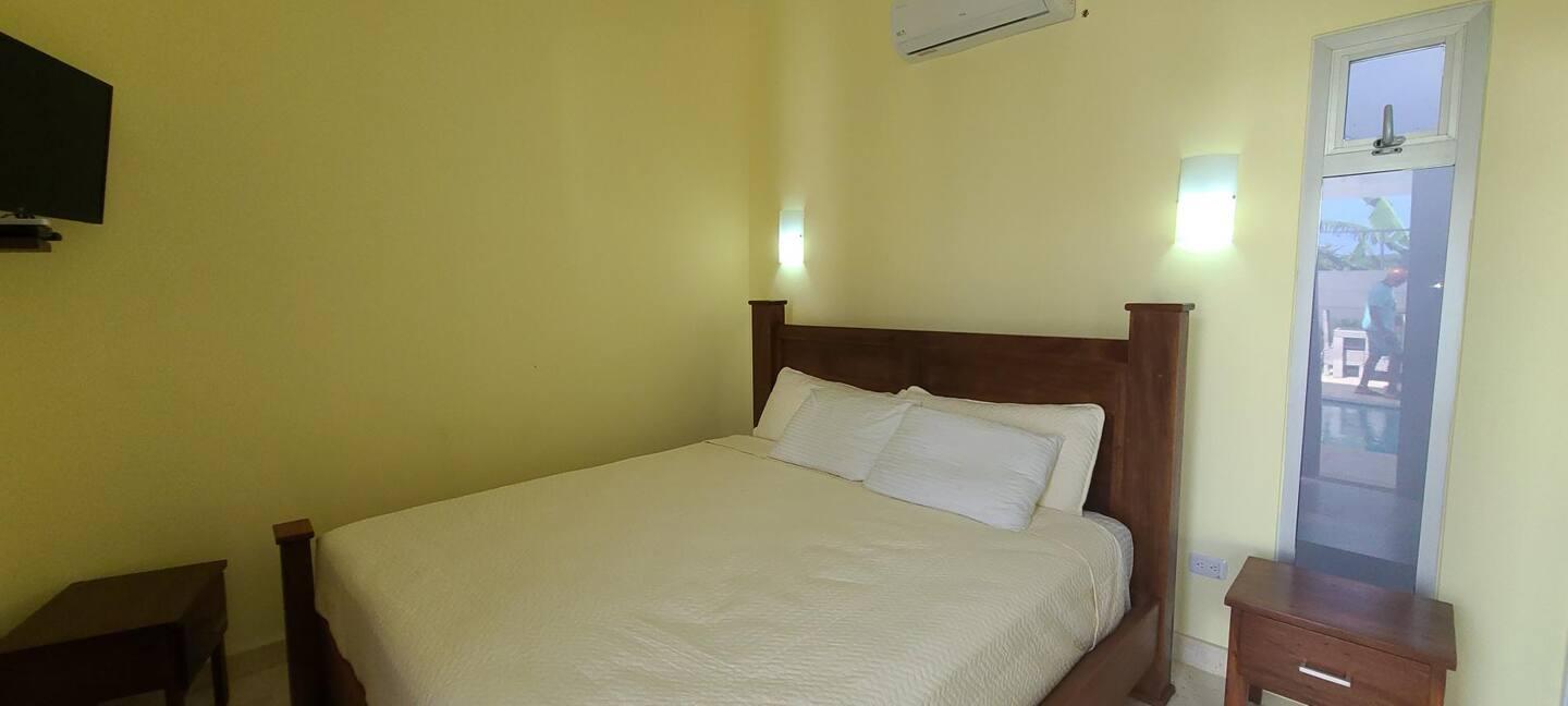 Caribbean Bliss – 10Bed w/ Olympic Pool