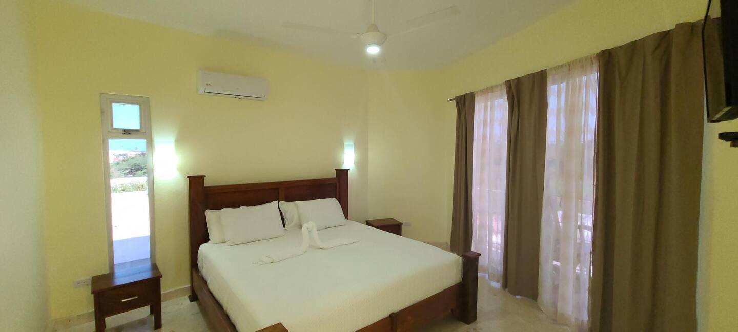 Caribbean Bliss – 10Bed w/ Olympic Pool