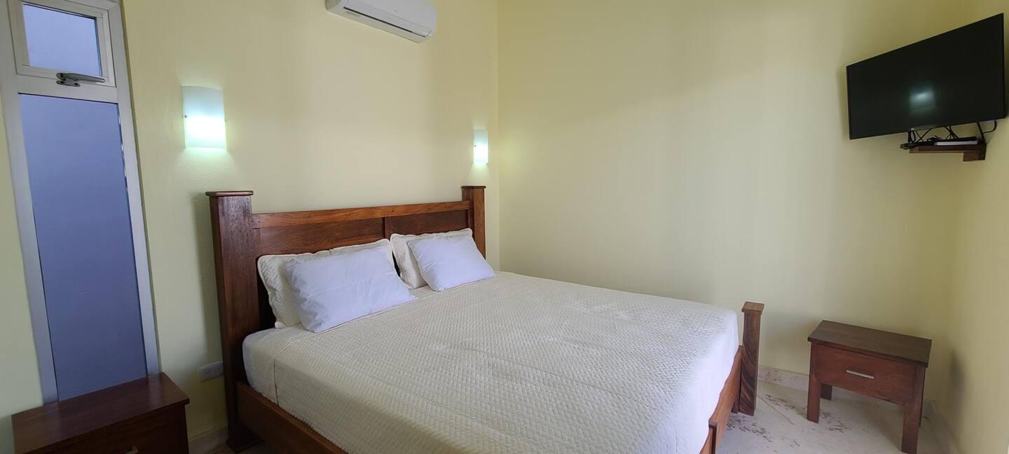 Caribbean Bliss – 10Bed w/ Olympic Pool