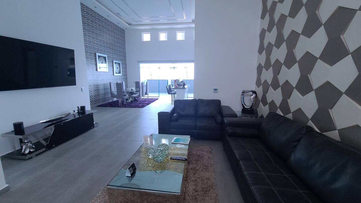 Villa Luxury at Star Hills, Puerto Plata — 12 Bedrooms, 2 Pools & Private Disco