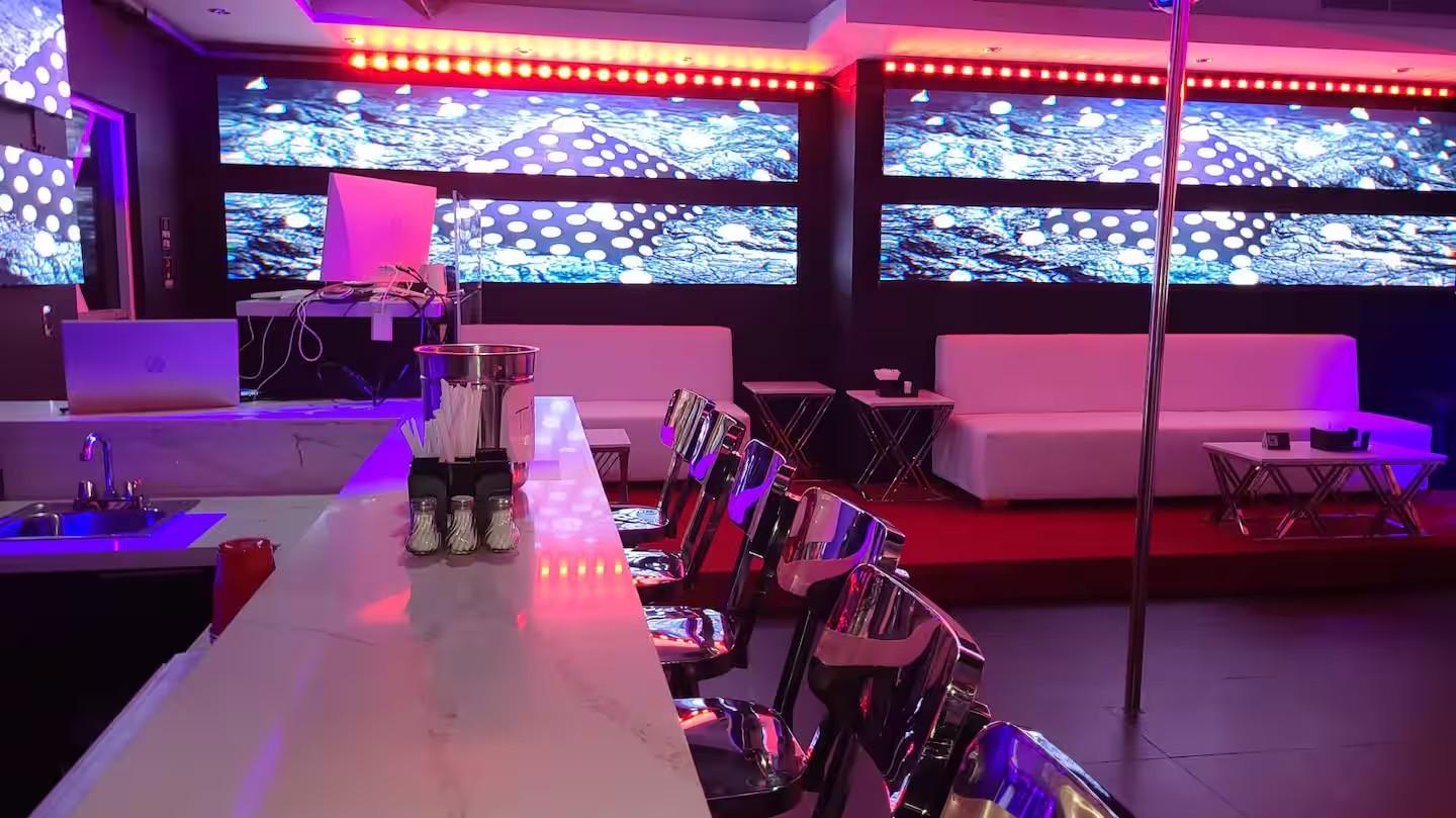 Villa Luxury at Star Hills, Puerto Plata — 12 Bedrooms, 2 Pools & Private Disco