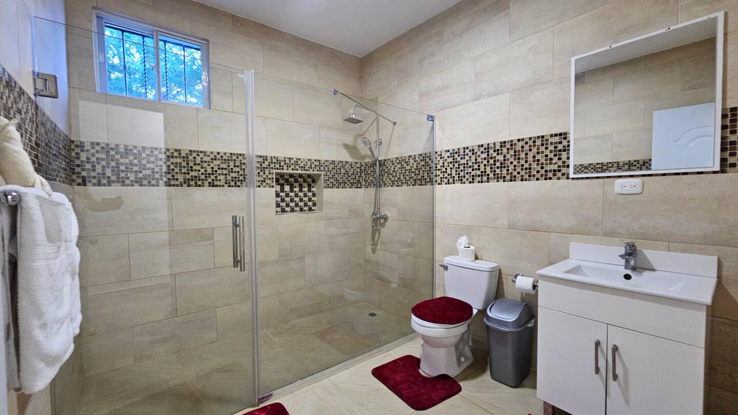 Brand-New 3BR Villa w/ Pool — 3 Min to POP Airport