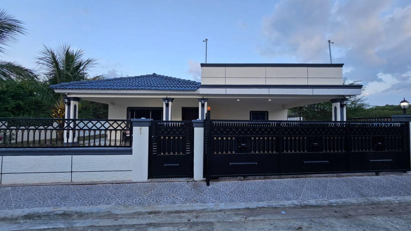 Brand-New 3BR Villa w/ Pool — 3 Min to POP Airport