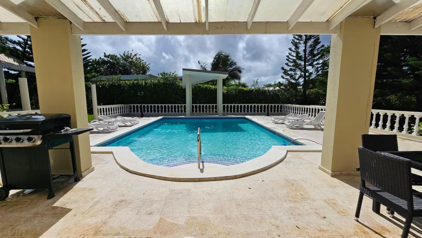 Casa Linda 2BR Modern Villa with Private Pool