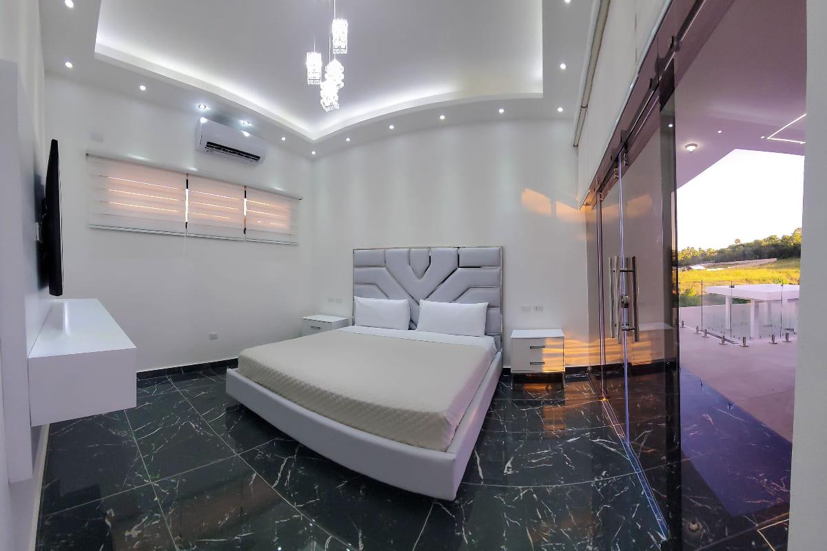 The Royal Estate – 13BR Luxury Villa in Sosua