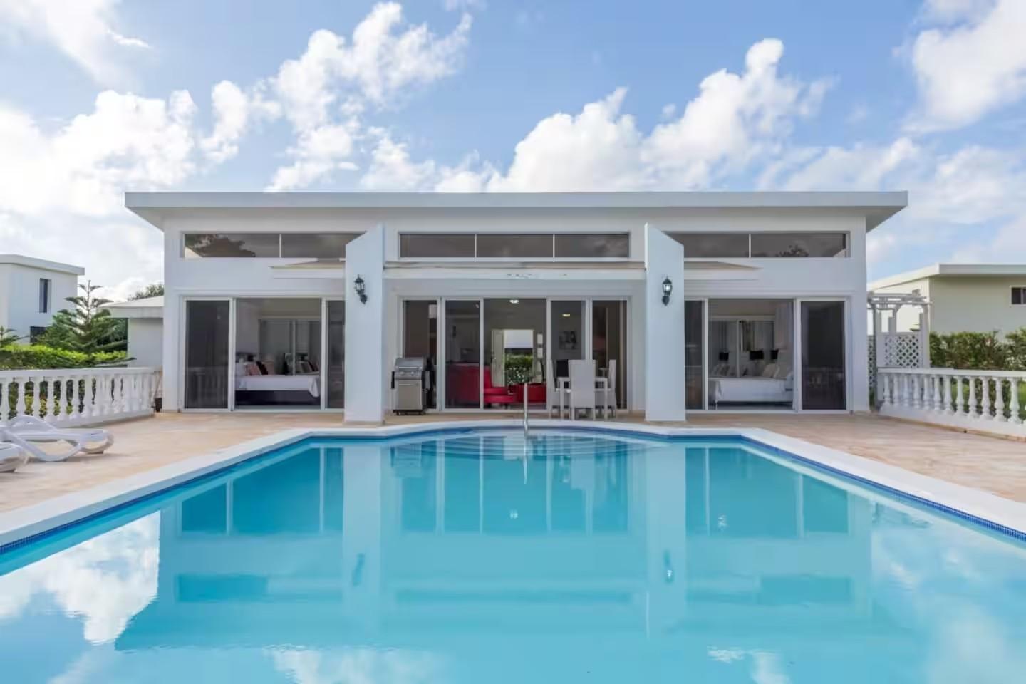 2BR Casa Linda Villa w/ Private Pool & Terrace