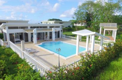 2BR Casa Linda Villa w/ Private Pool & Terrace